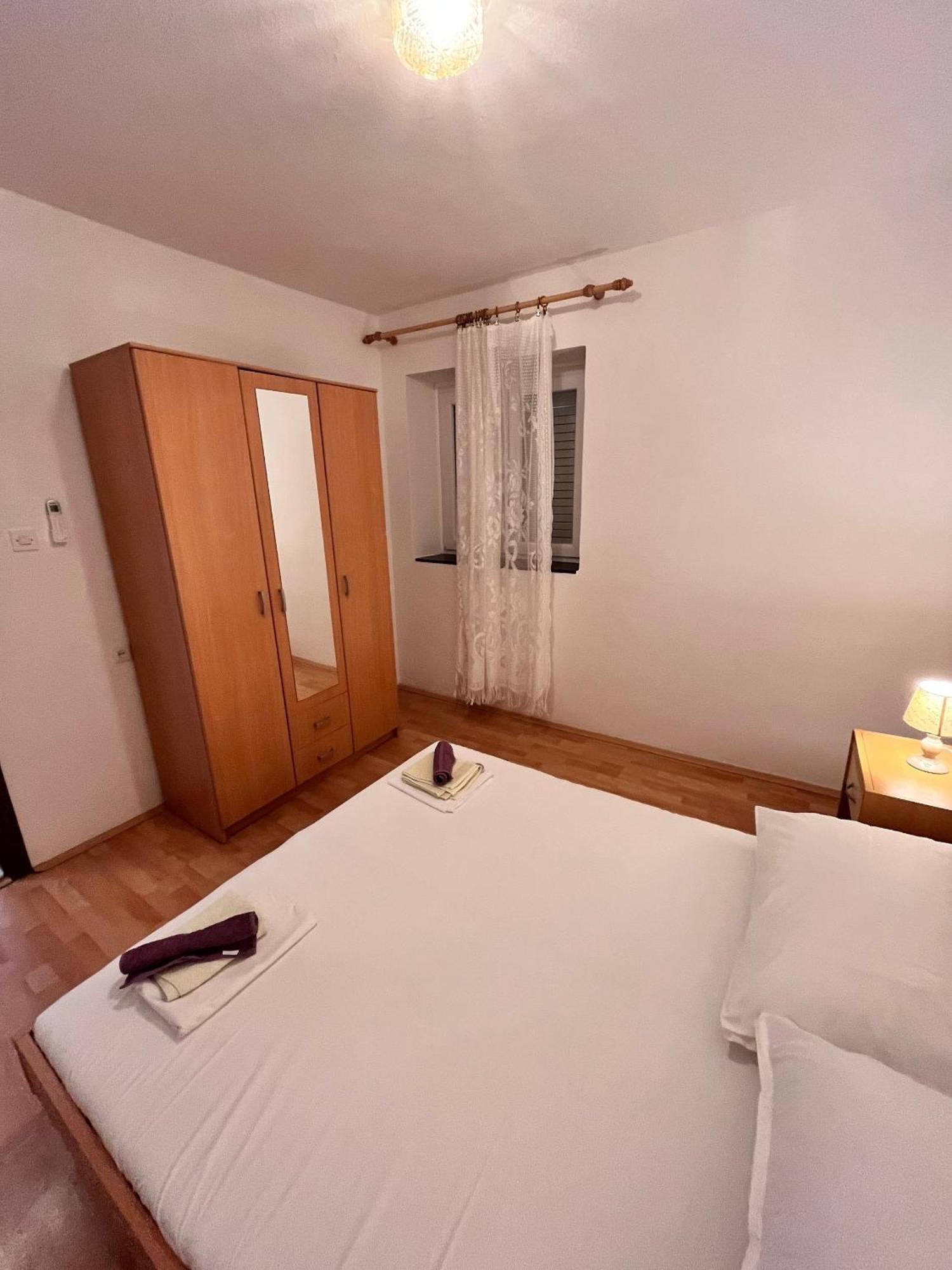 Apartments By The Sea Metajna, Pag - 6465 Szoba fotó